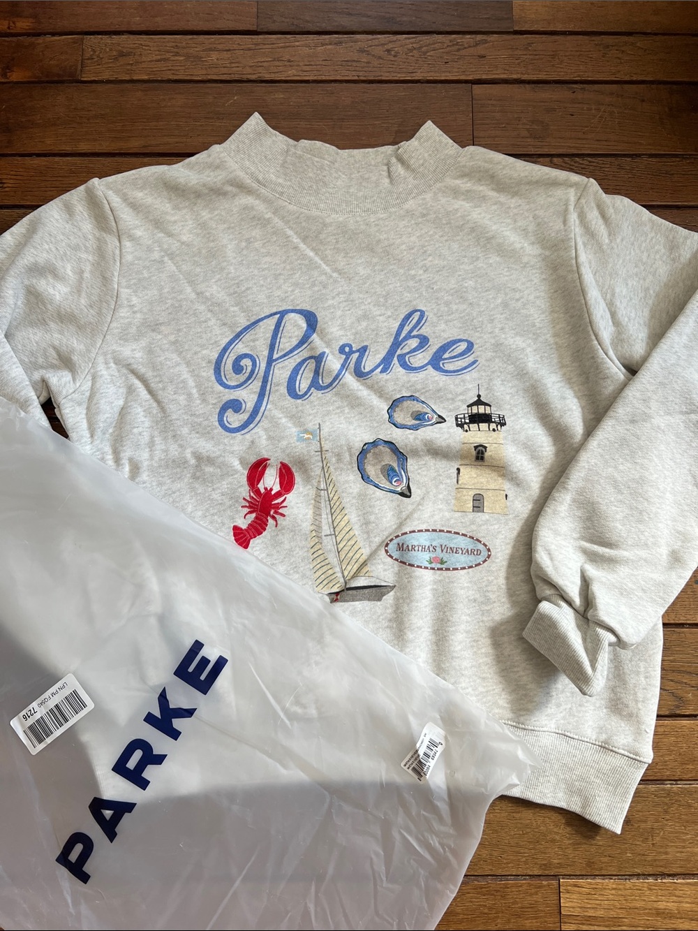 PARKE Martha's Vineyard Graphic Mockneck Sweatshirt Size S/M NEW IN BAG